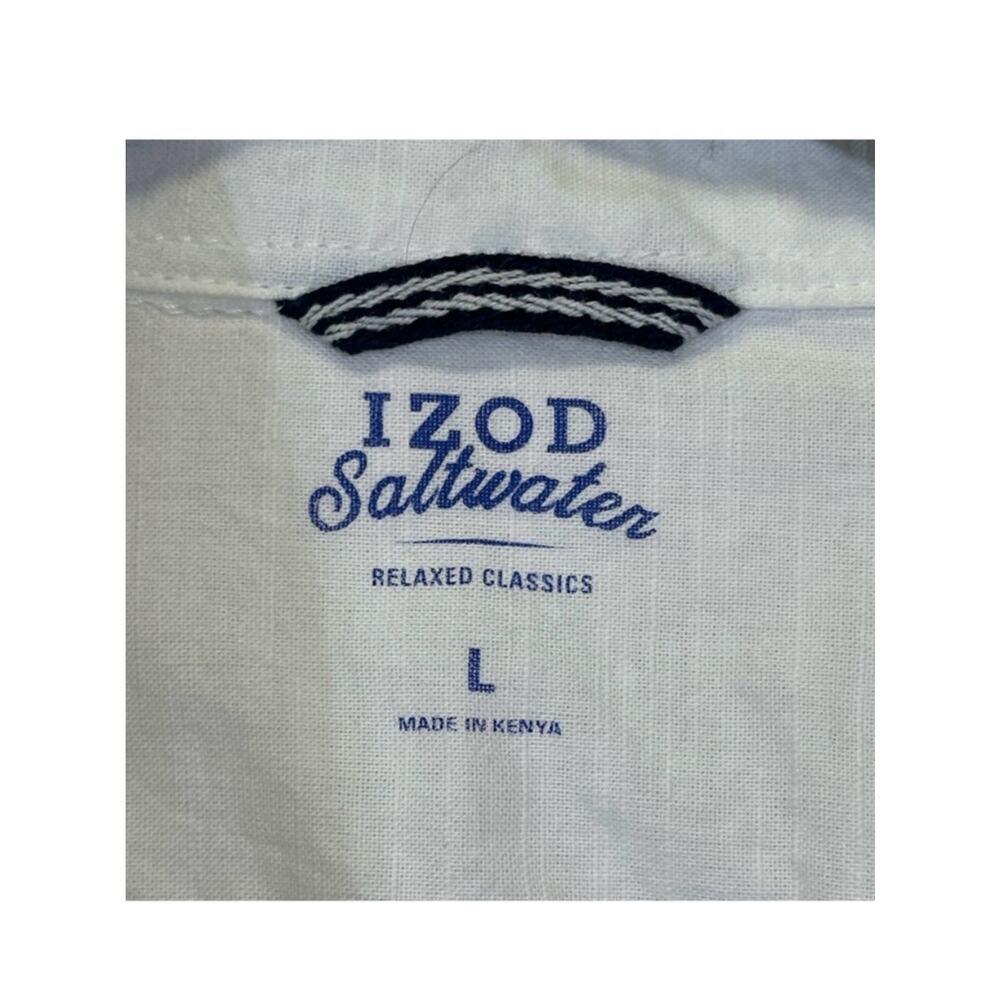 IZOD Saltwater, Relaxed Classics, White Short Sleeve Shirt. Size Large. - Picture 3 of 5